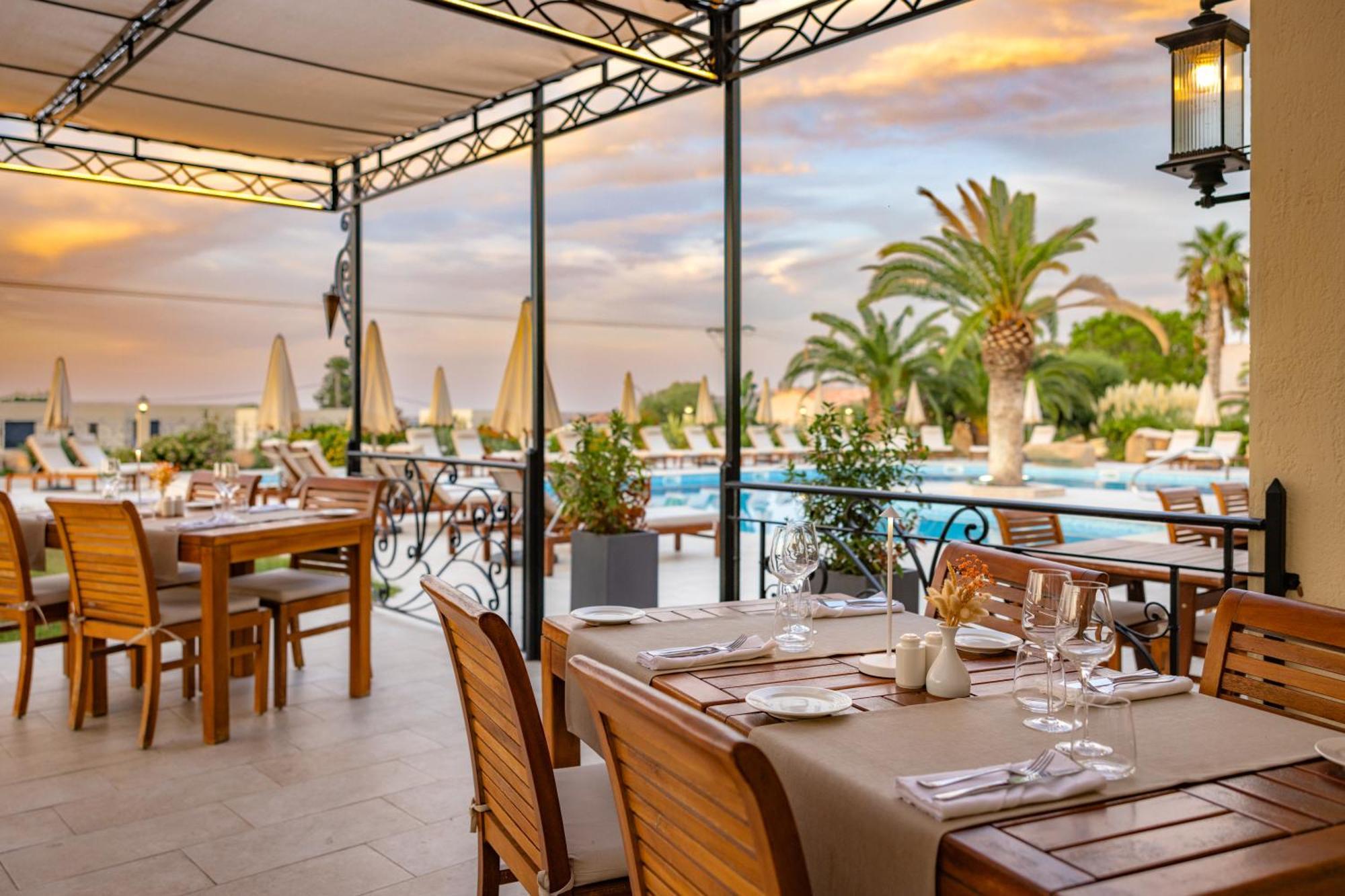 Hotel Corsica & Spa Калви Екстериор снимка