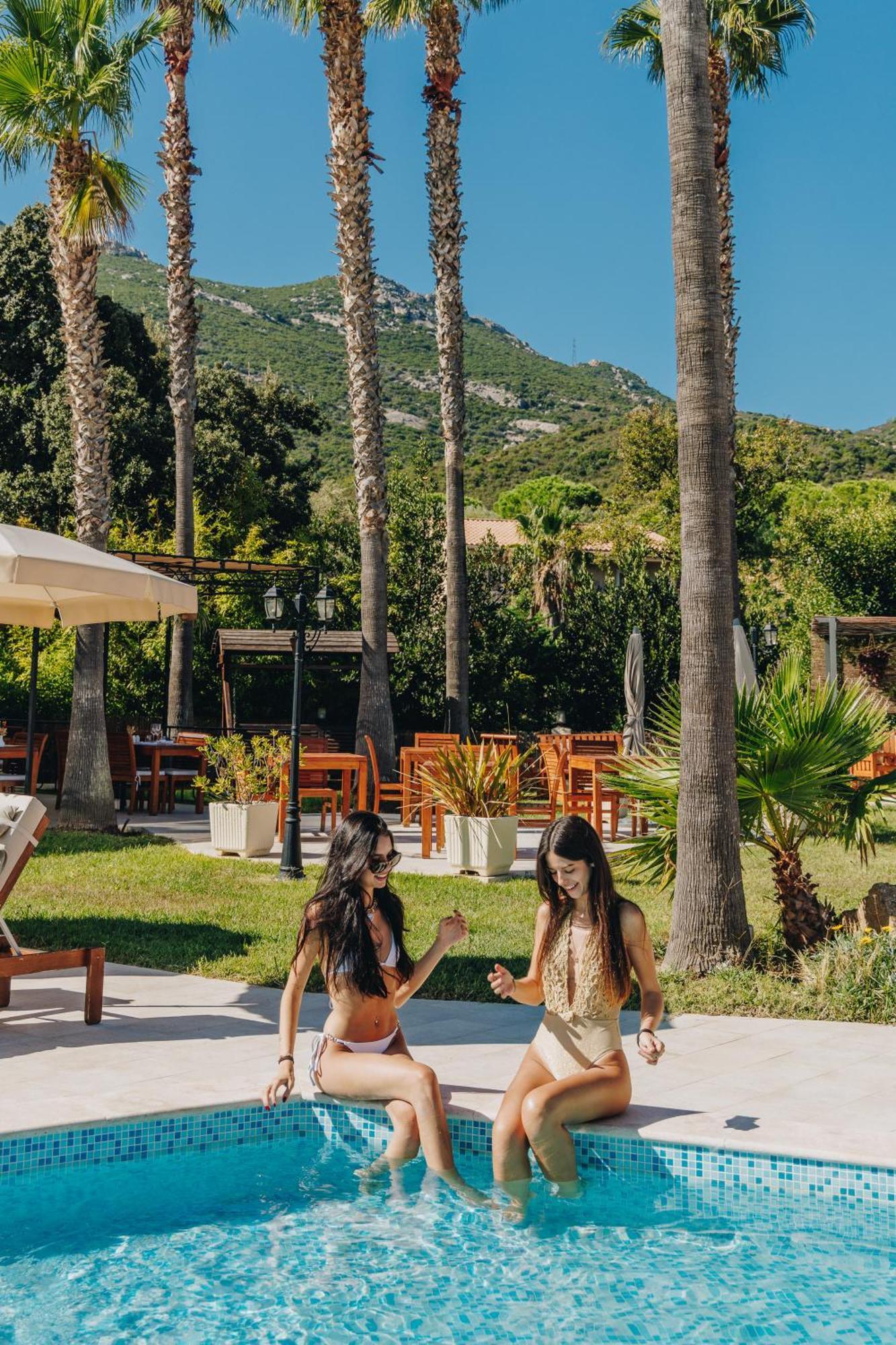 Hotel Corsica & Spa Калви Екстериор снимка