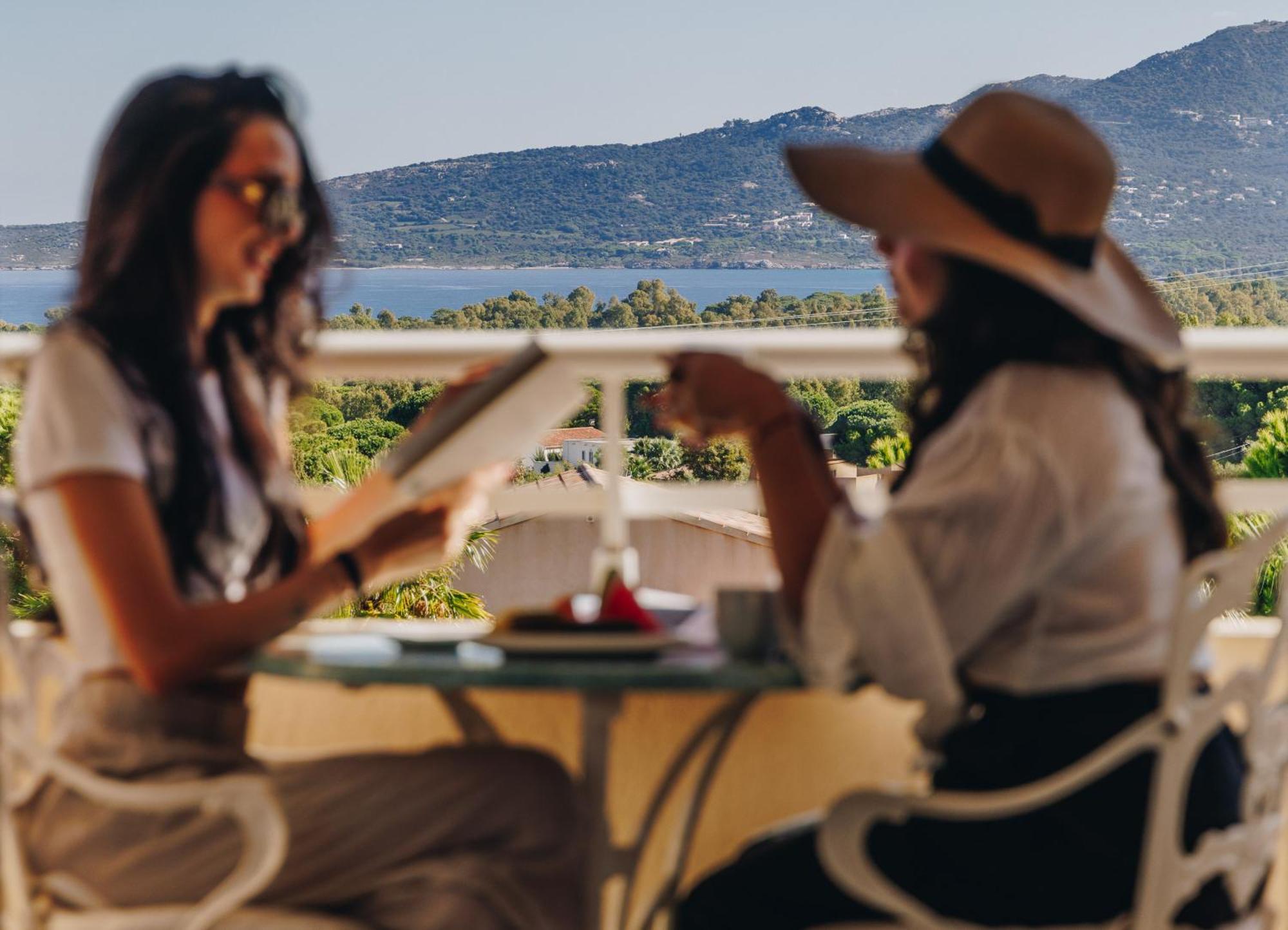 Hotel Corsica & Spa Калви Екстериор снимка