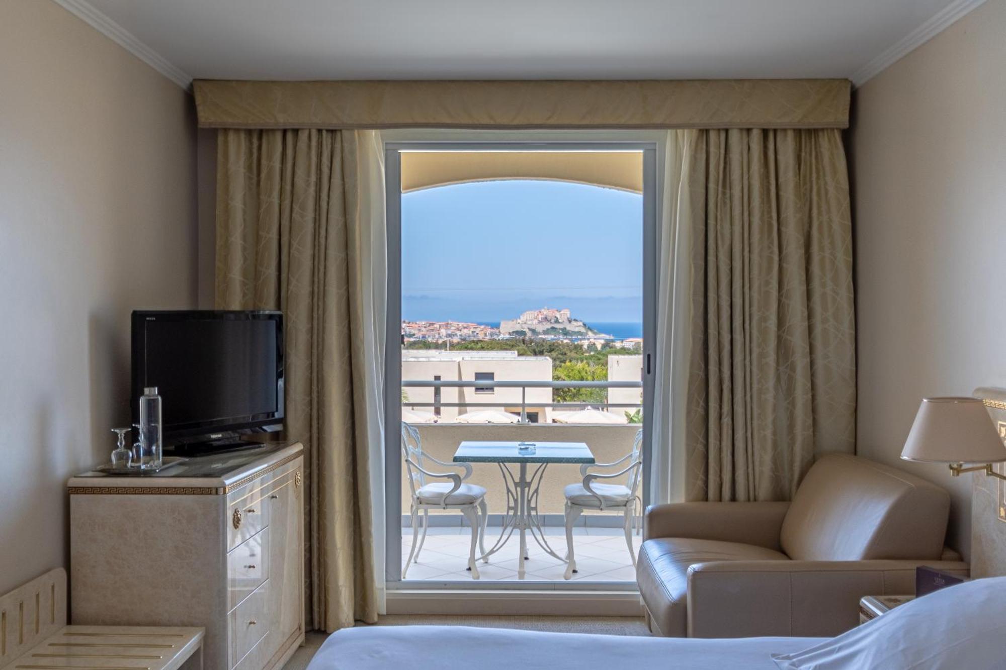 Hotel Corsica & Spa Калви Екстериор снимка