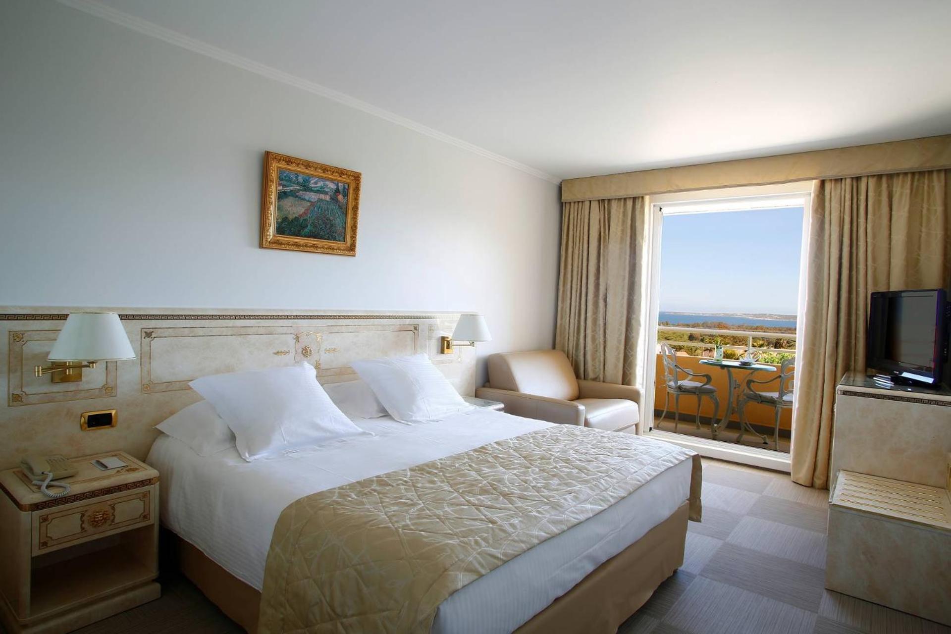 Hotel Corsica & Spa Калви Екстериор снимка