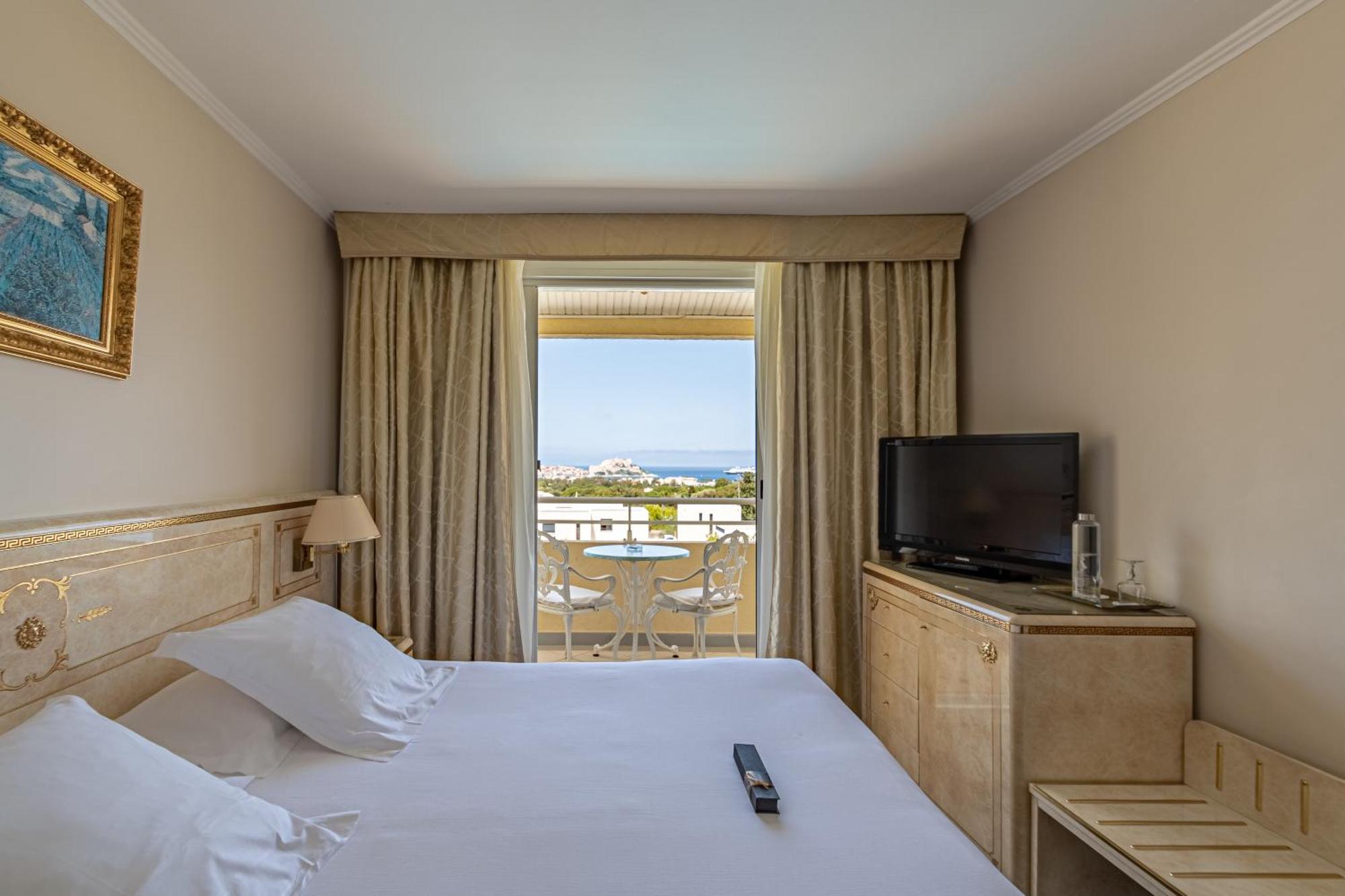 Hotel Corsica & Spa Калви Стая снимка